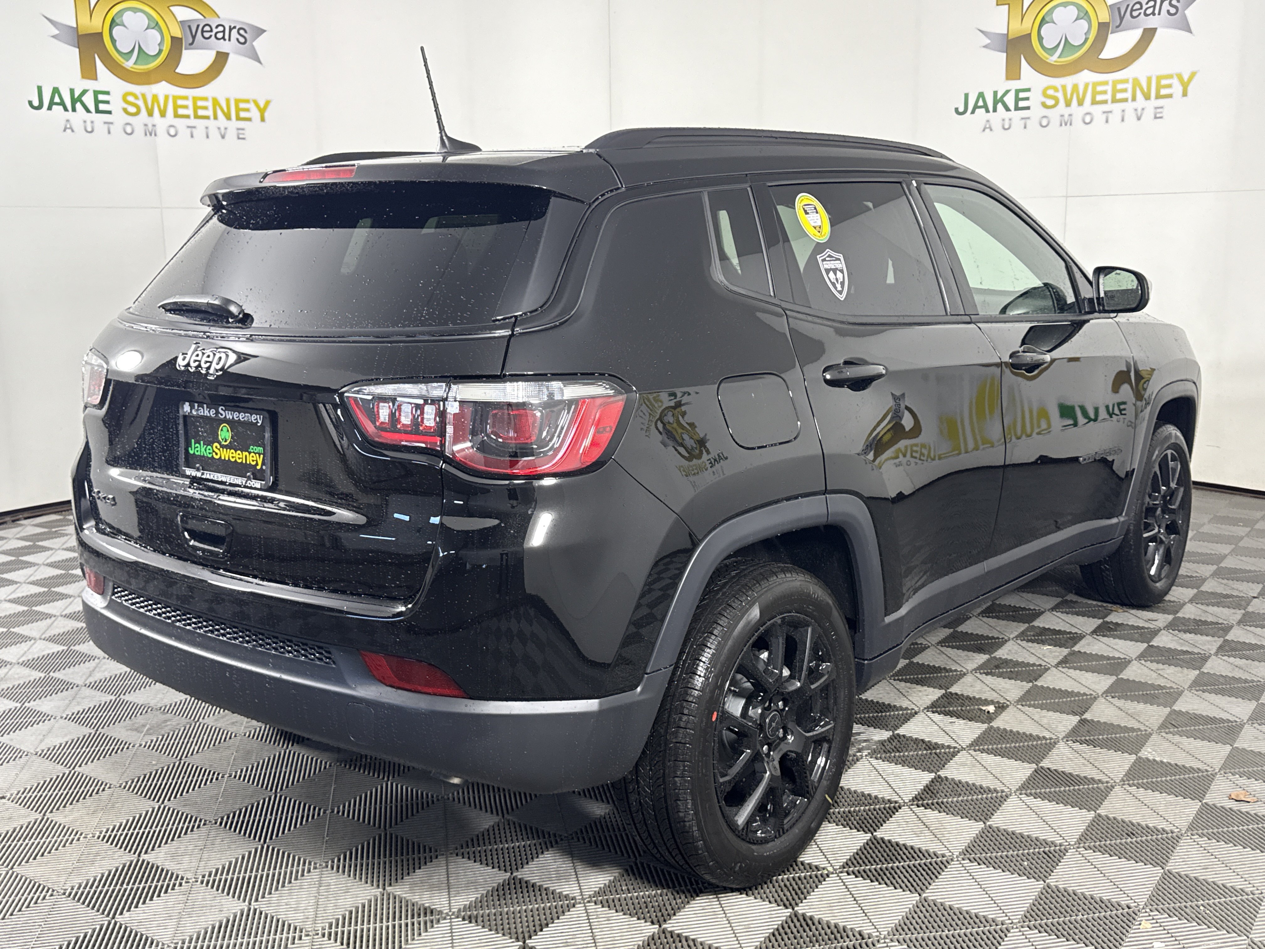 New 2026 Jeep Compass Latitude AWD/4WD image 10