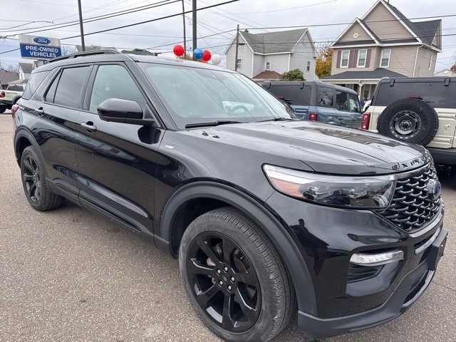 Certified 2022 Ford Explorer ST-Line w/ Class IV Trailer Tow Package image 4