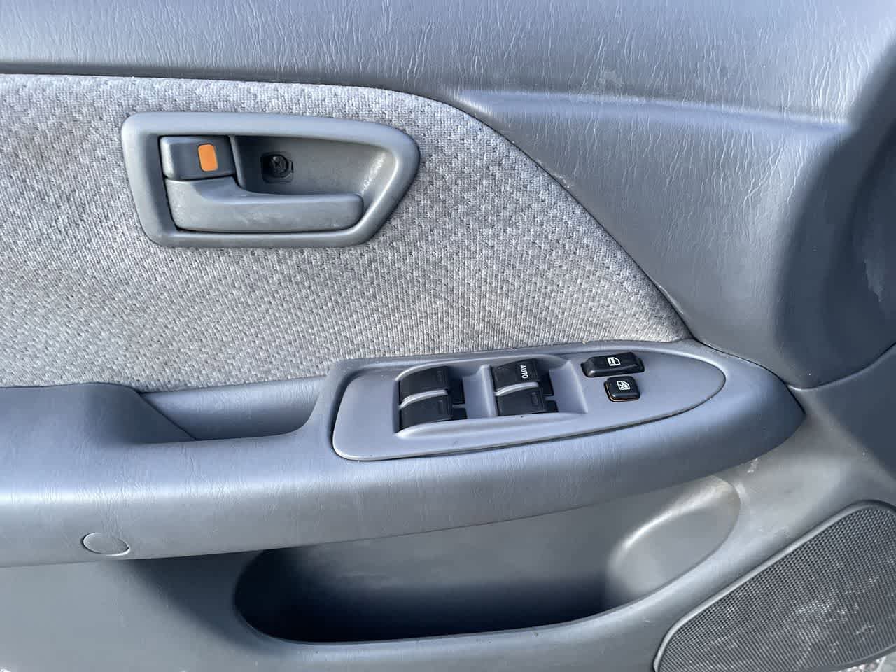 Used 2001 Toyota Camry LE image 25