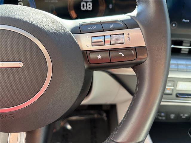 Used 2025 Hyundai Kona SEL FWD image 17