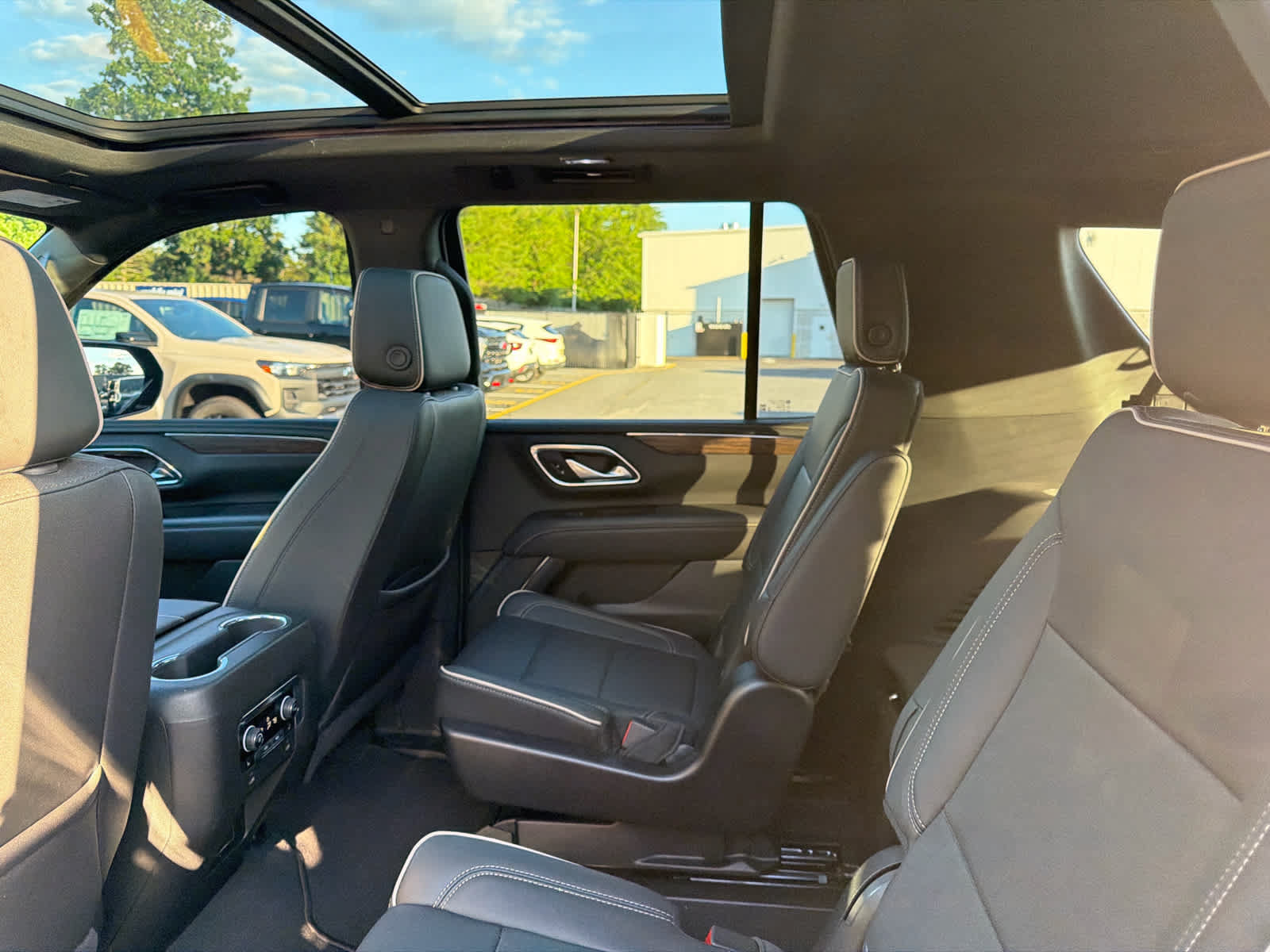Certified 2022 Chevrolet Tahoe Premier AWD/4WD image 6