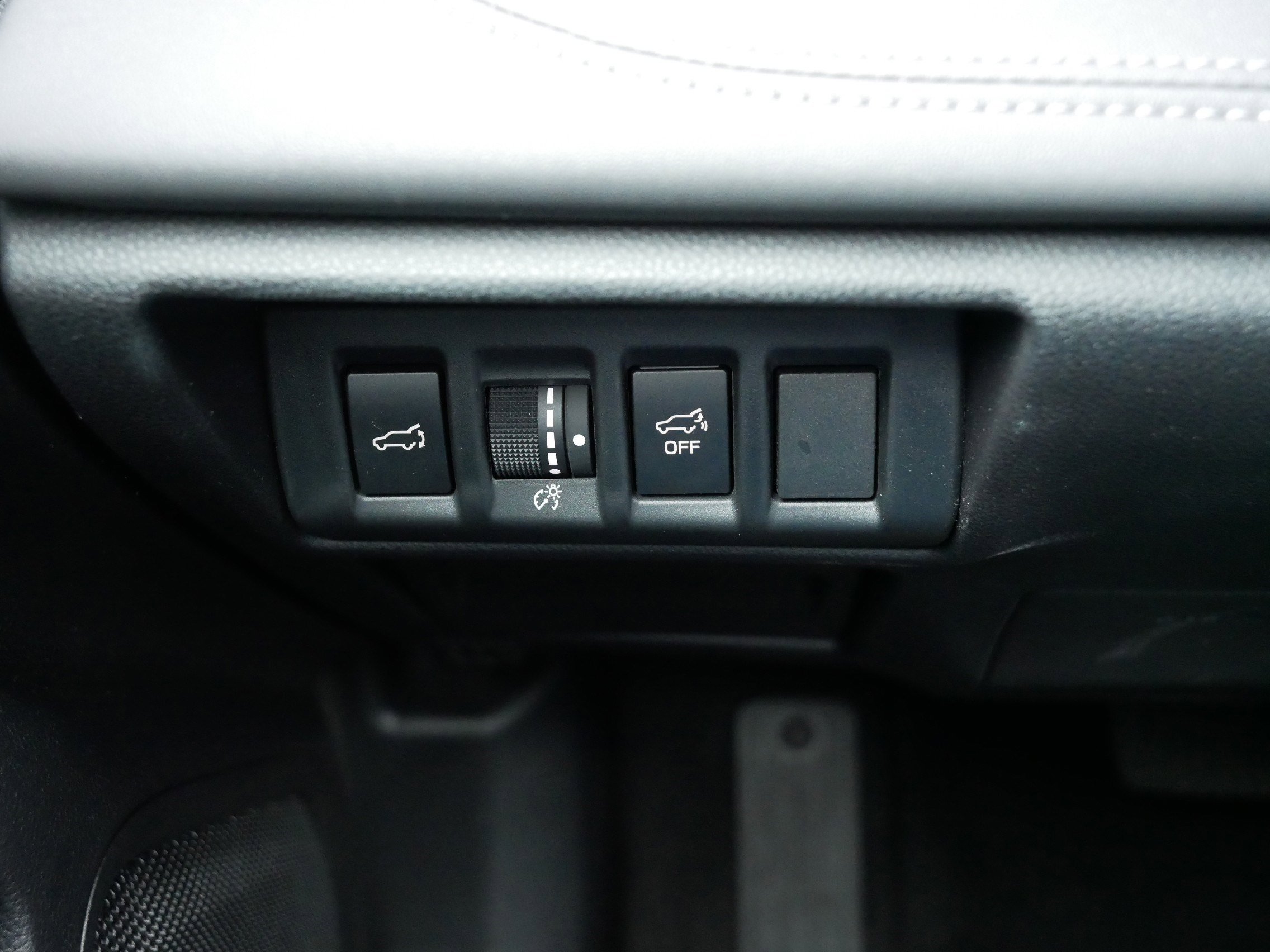 Certified 2025 Subaru Outback Limited image 26