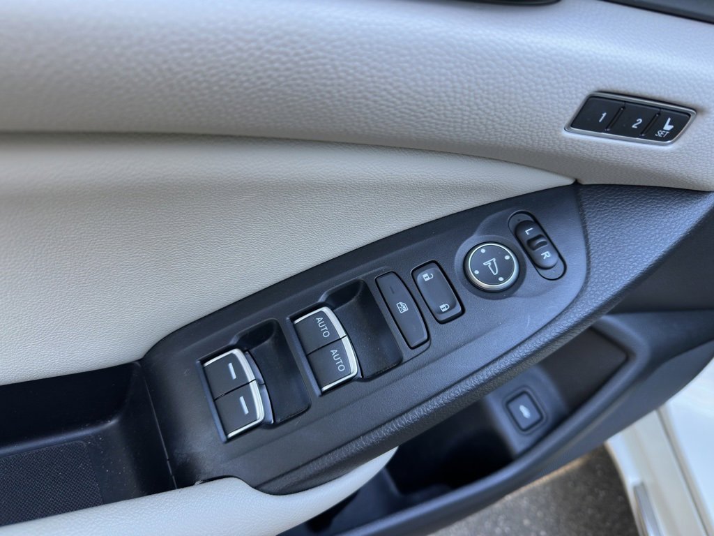 Used 2021 Honda Accord Touring image 24