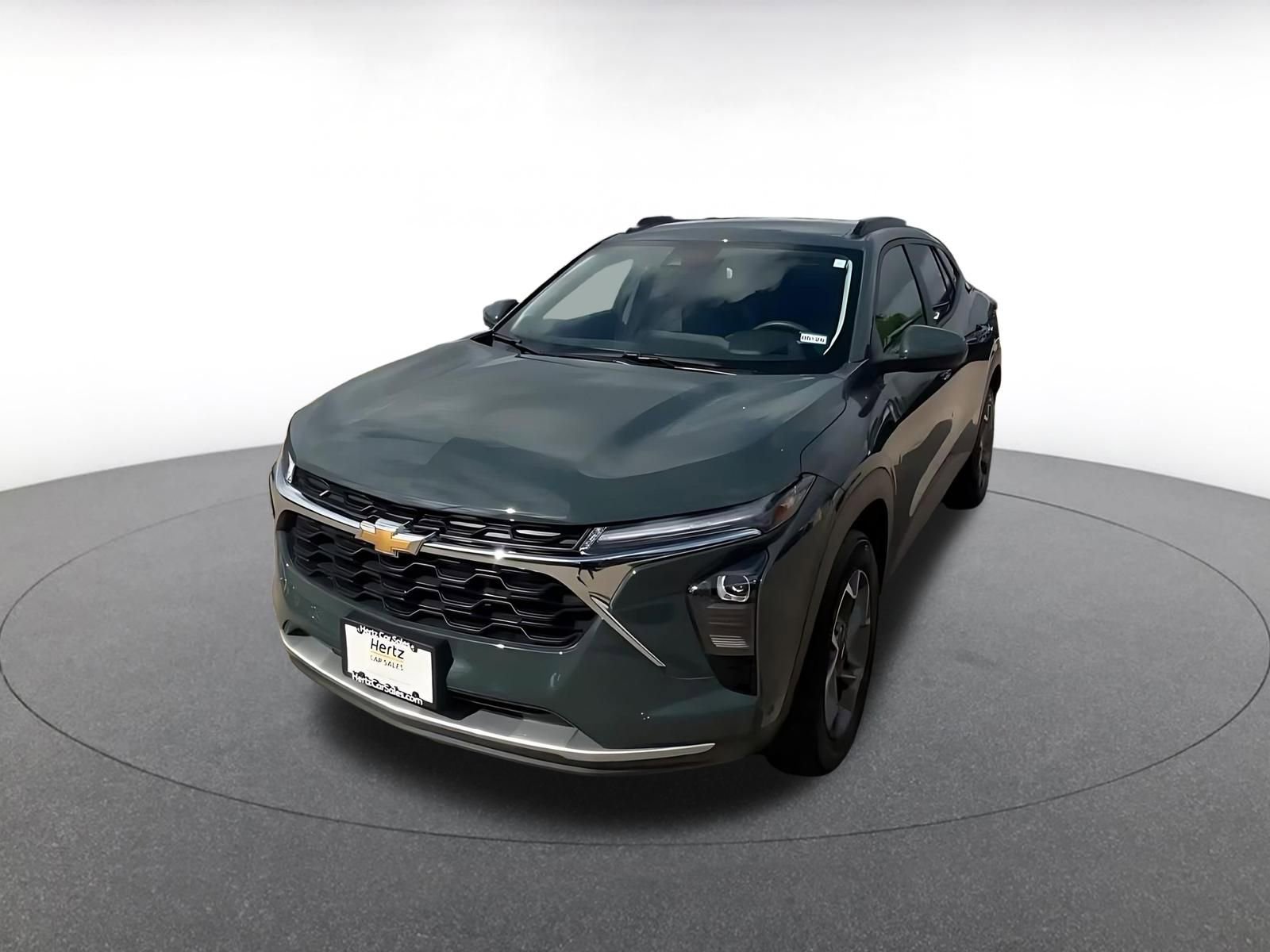Used 2025 Chevrolet Trax LT FWD image 7