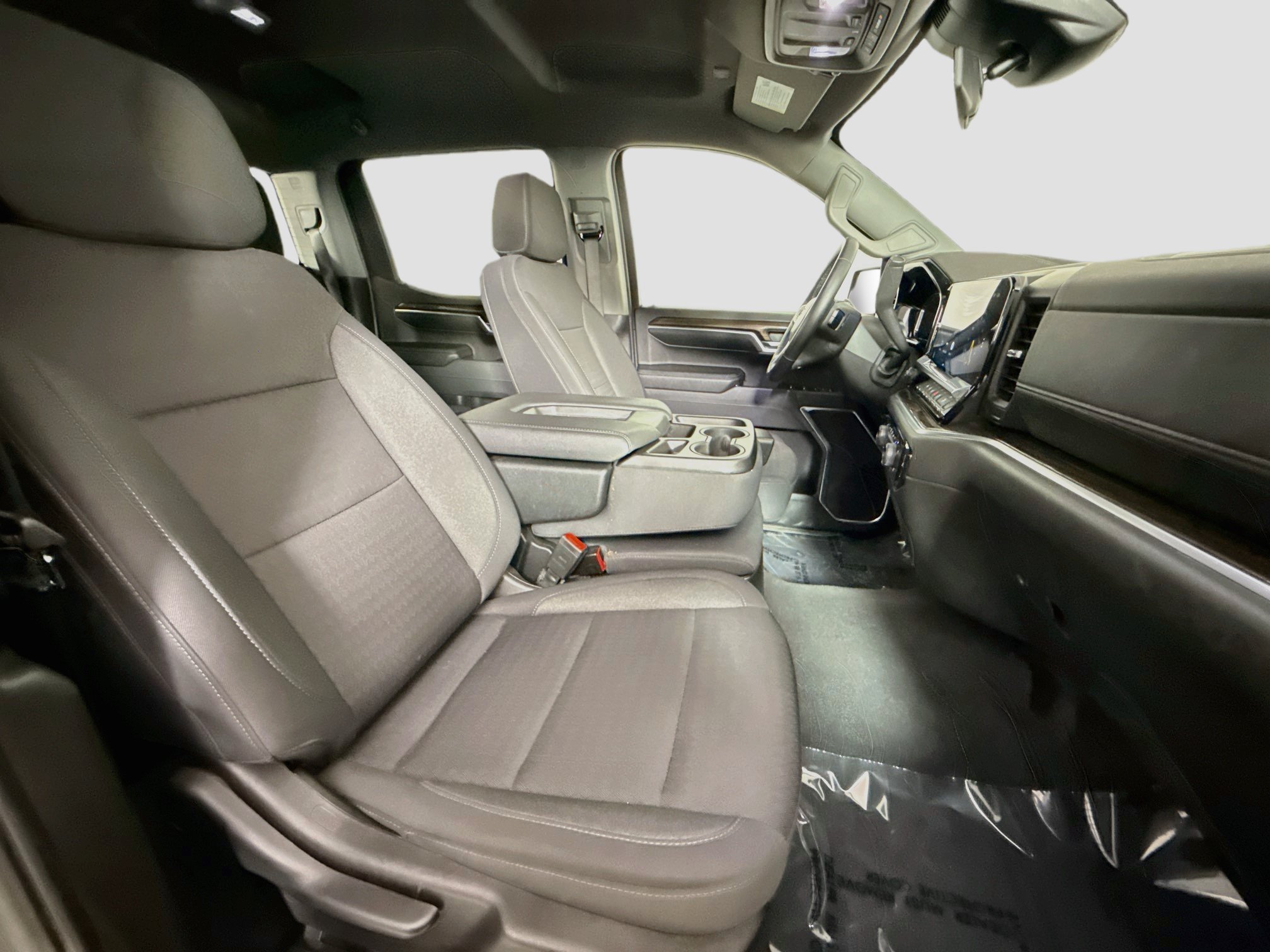 Used 2024 Chevrolet Silverado 1500 LT AWD/4WD image 29