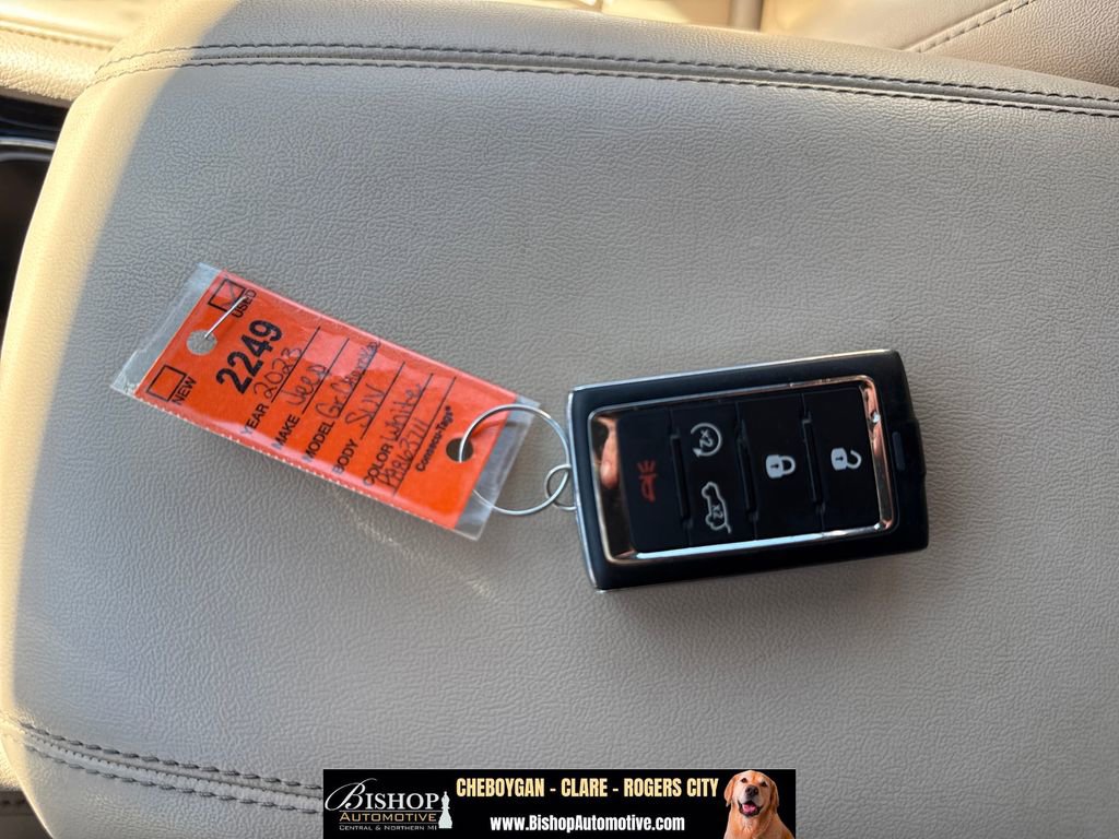 Used 2023 Jeep Grand Cherokee L Limited AWD/4WD image 25