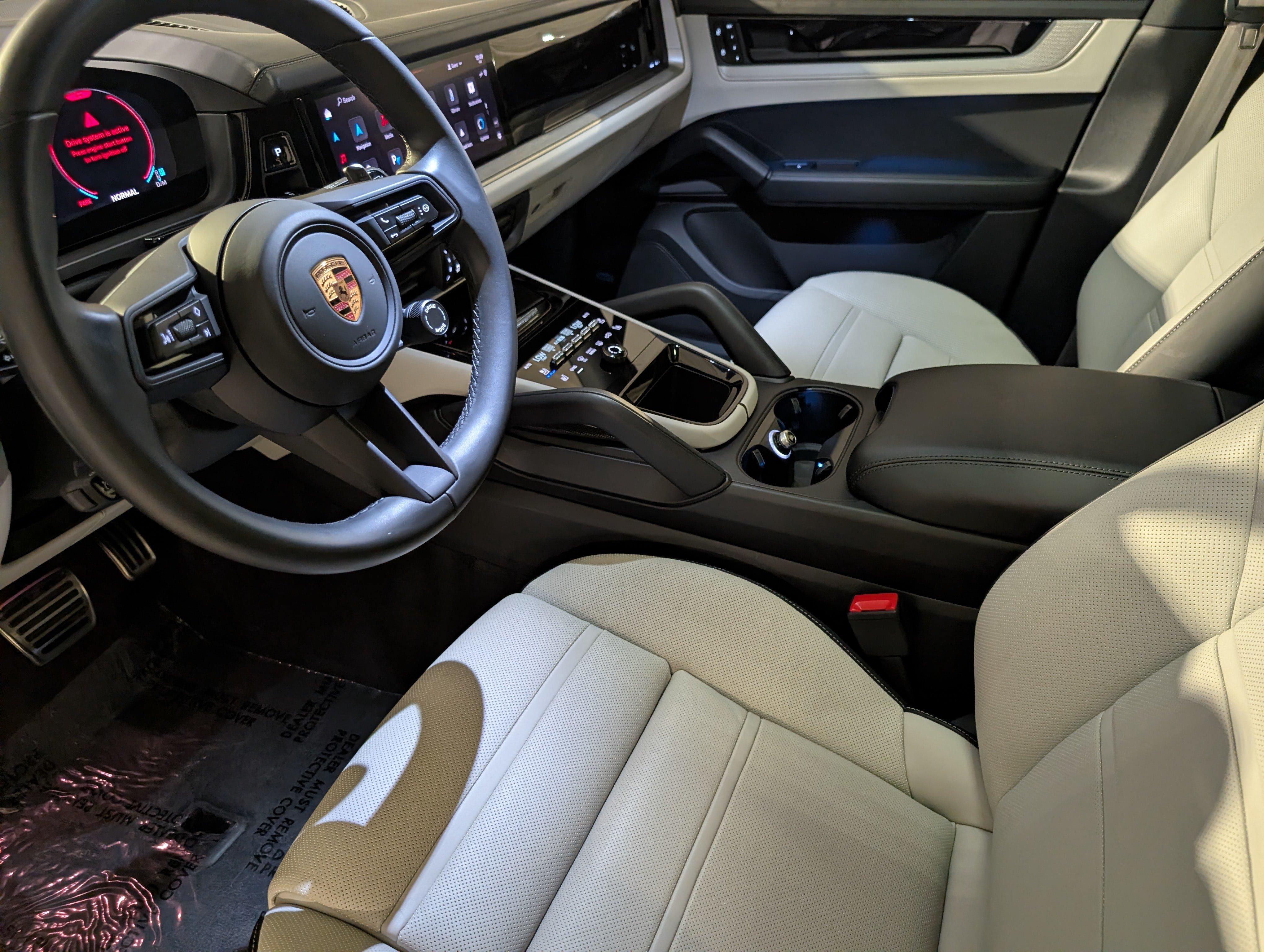 Certified 2025 Porsche Cayenne S AWD/4WD image 5