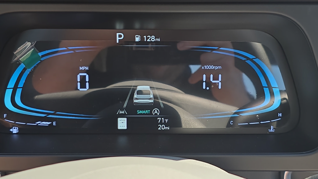 New 2026 Hyundai Elantra SE FWD image 17