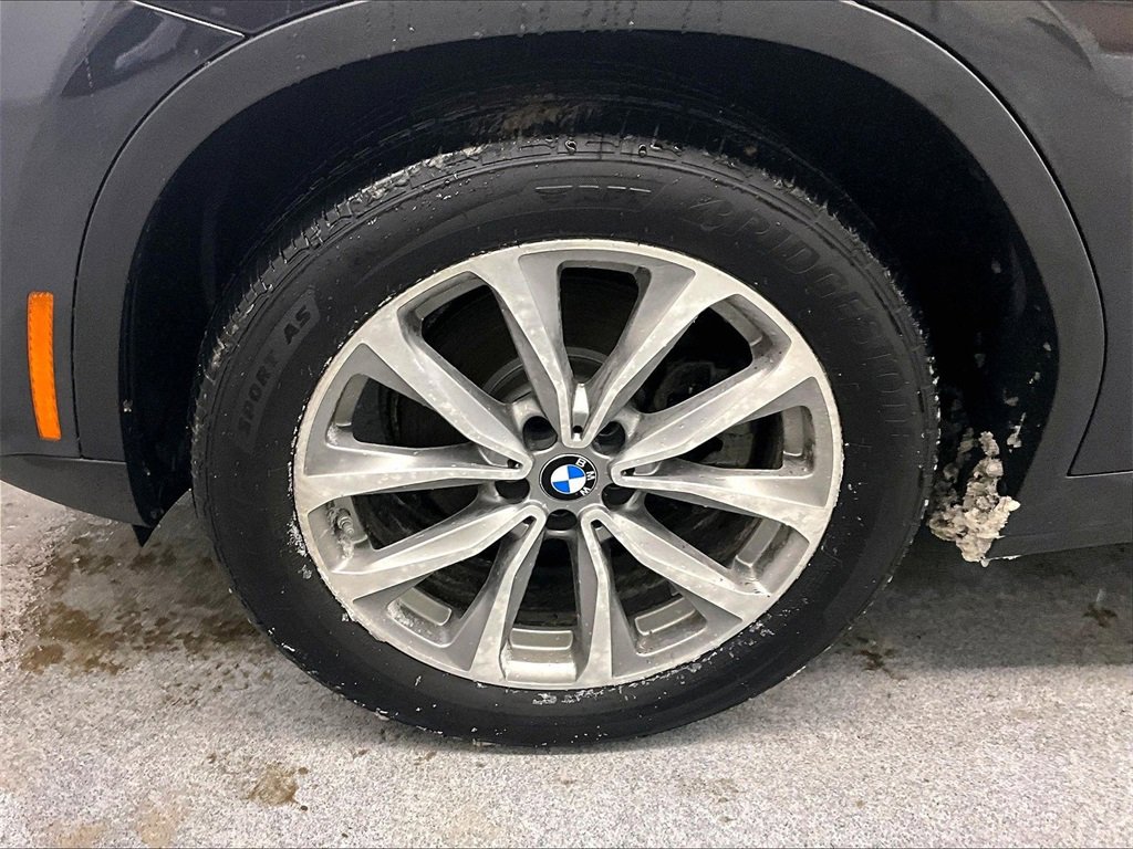 Used 2019 BMW X4 xDrive30i w/ Driving Assistance Package image 7