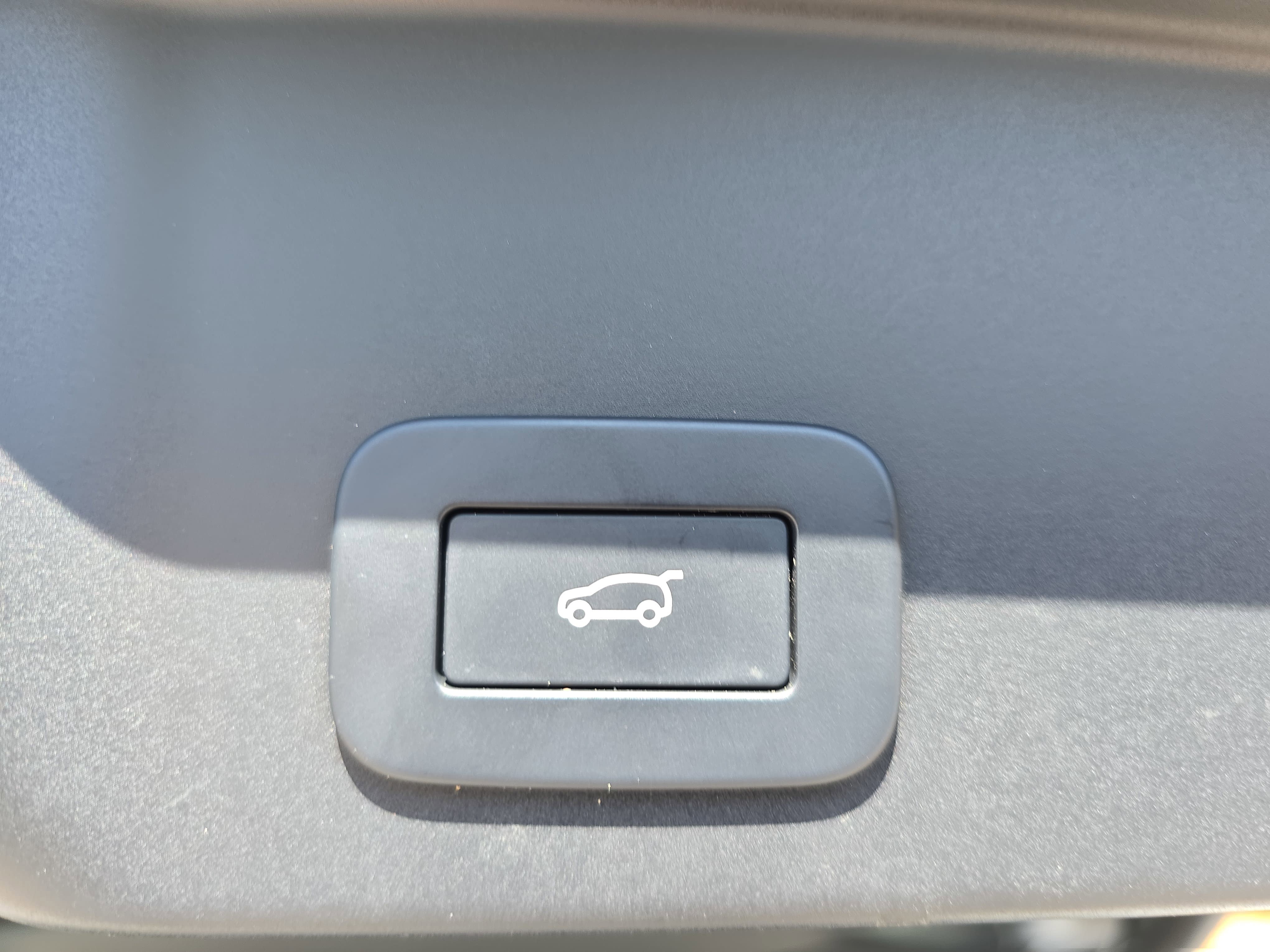Certified 2023 Land Rover Range Rover Evoque SE image 13