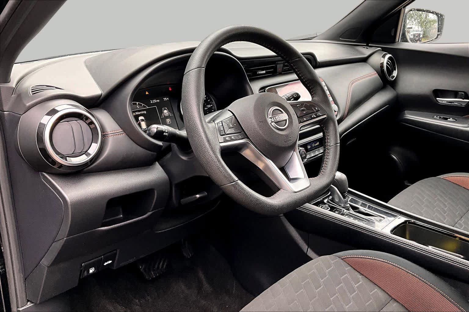 Certified 2024 Nissan Kicks SR FWD image 17