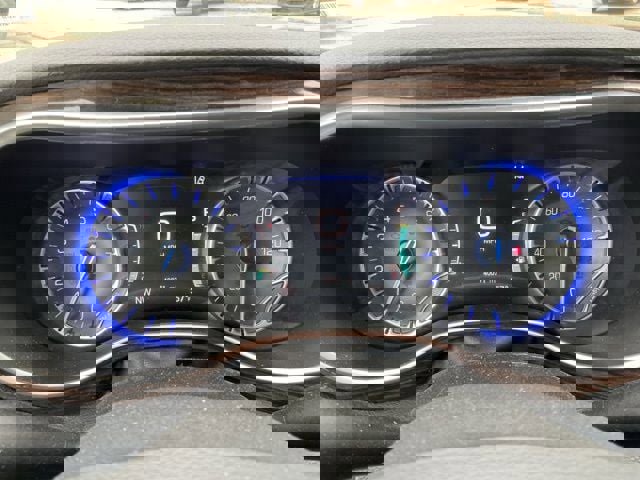 Used 2024 Chrysler Pacifica Limited image 23