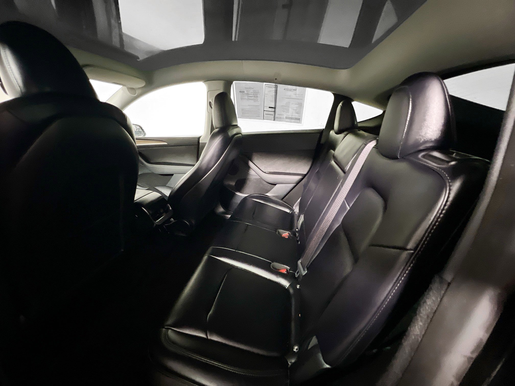 Used 2024 Tesla Model Y 2WD image 28