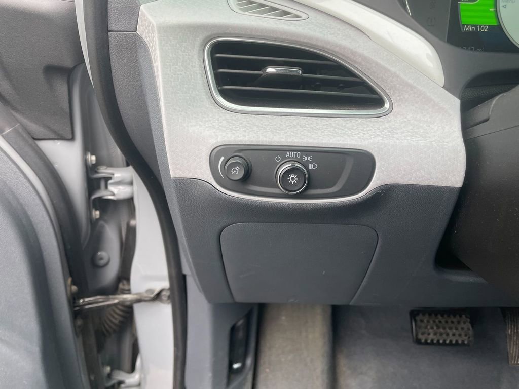 Used 2020 Chevrolet Bolt LT image 14