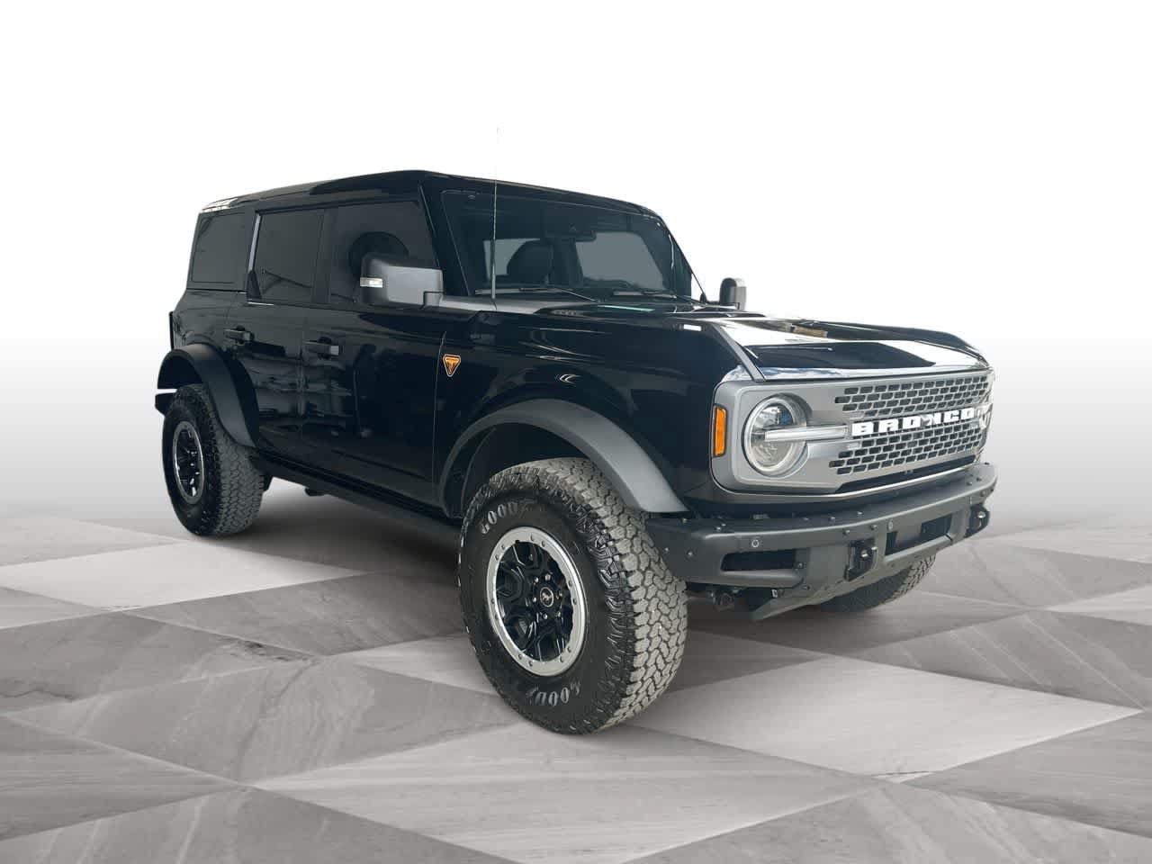 Used 2025 Ford Bronco Badlands AWD/4WD image 2