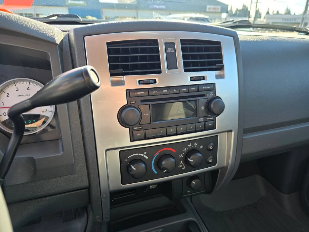 Used 2005 Dodge Dakota SLT w/ Trailer Tow Group AWD/4WD image 24