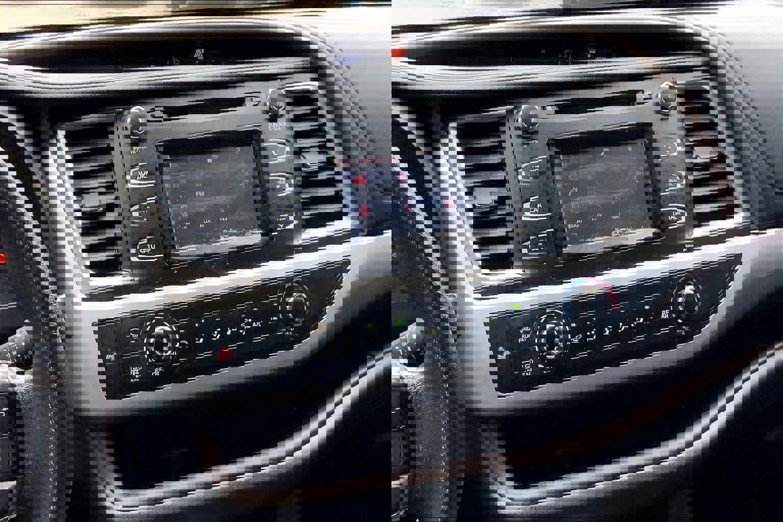 Used 2015 Toyota Highlander LE image 7