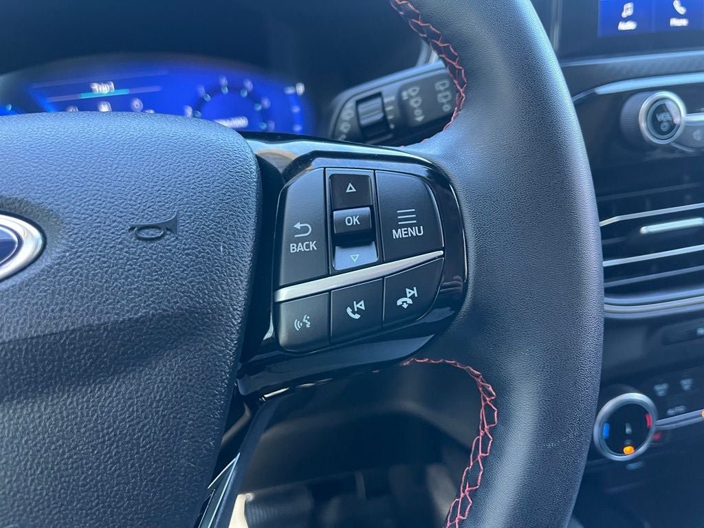 Certified 2022 Ford Escape SEL w/ SEL Stealth AWD Package image 28