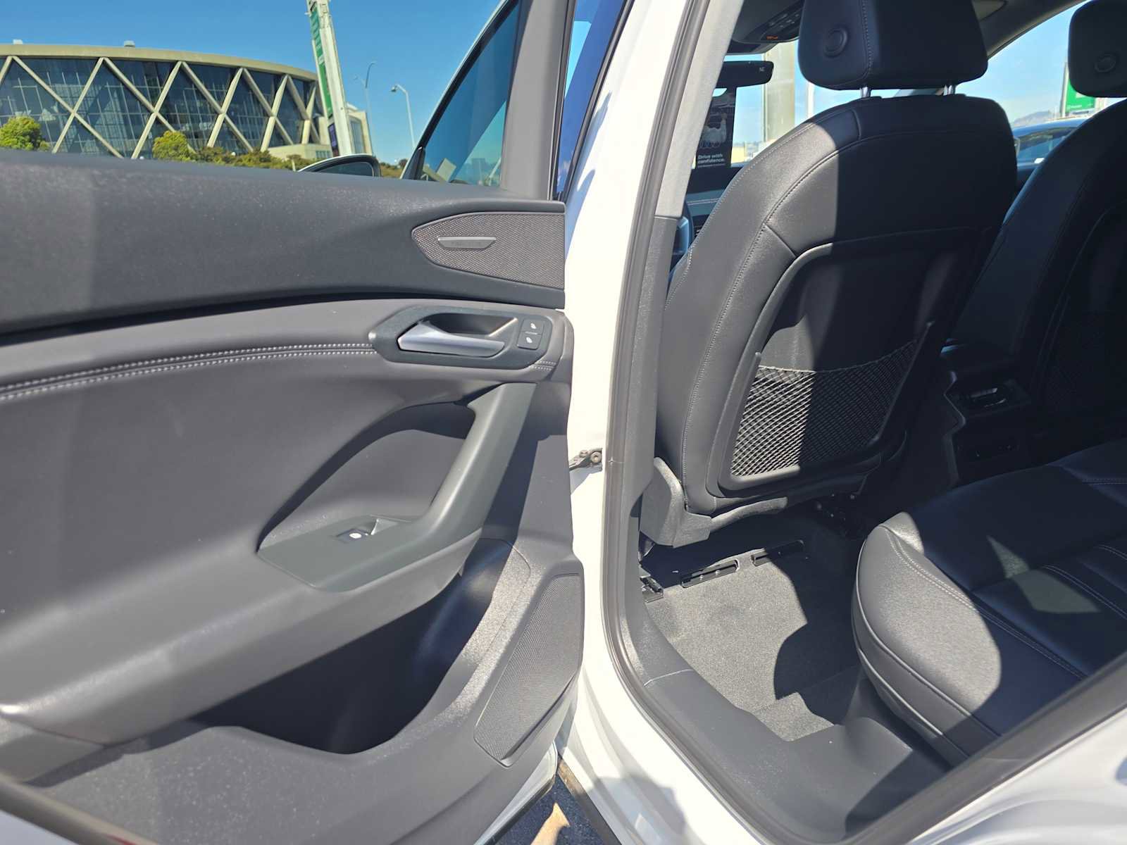 New 2025 Audi Q6 e-tron Premium Plus image 15