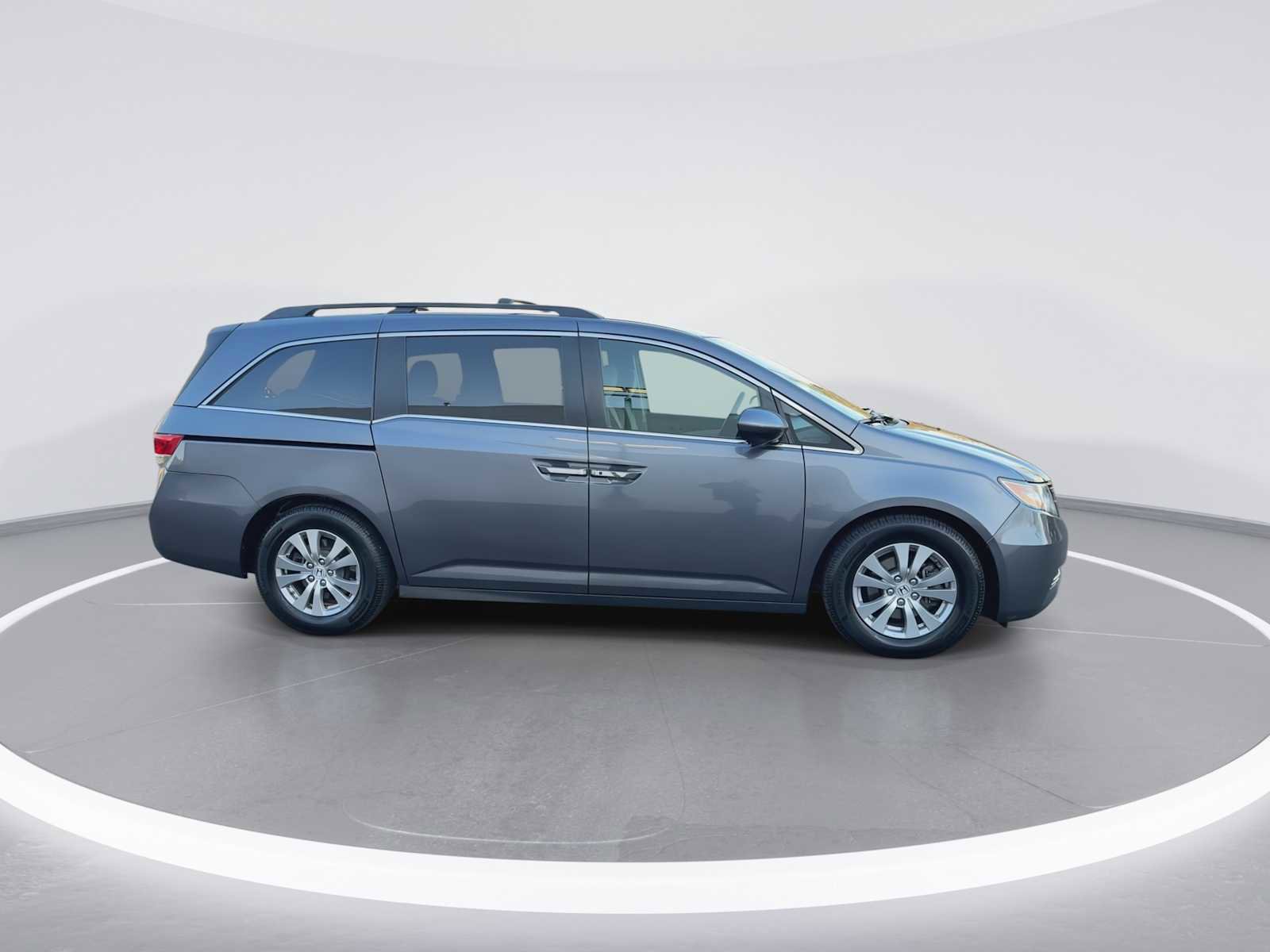 Used 2017 Honda Odyssey SE image 9