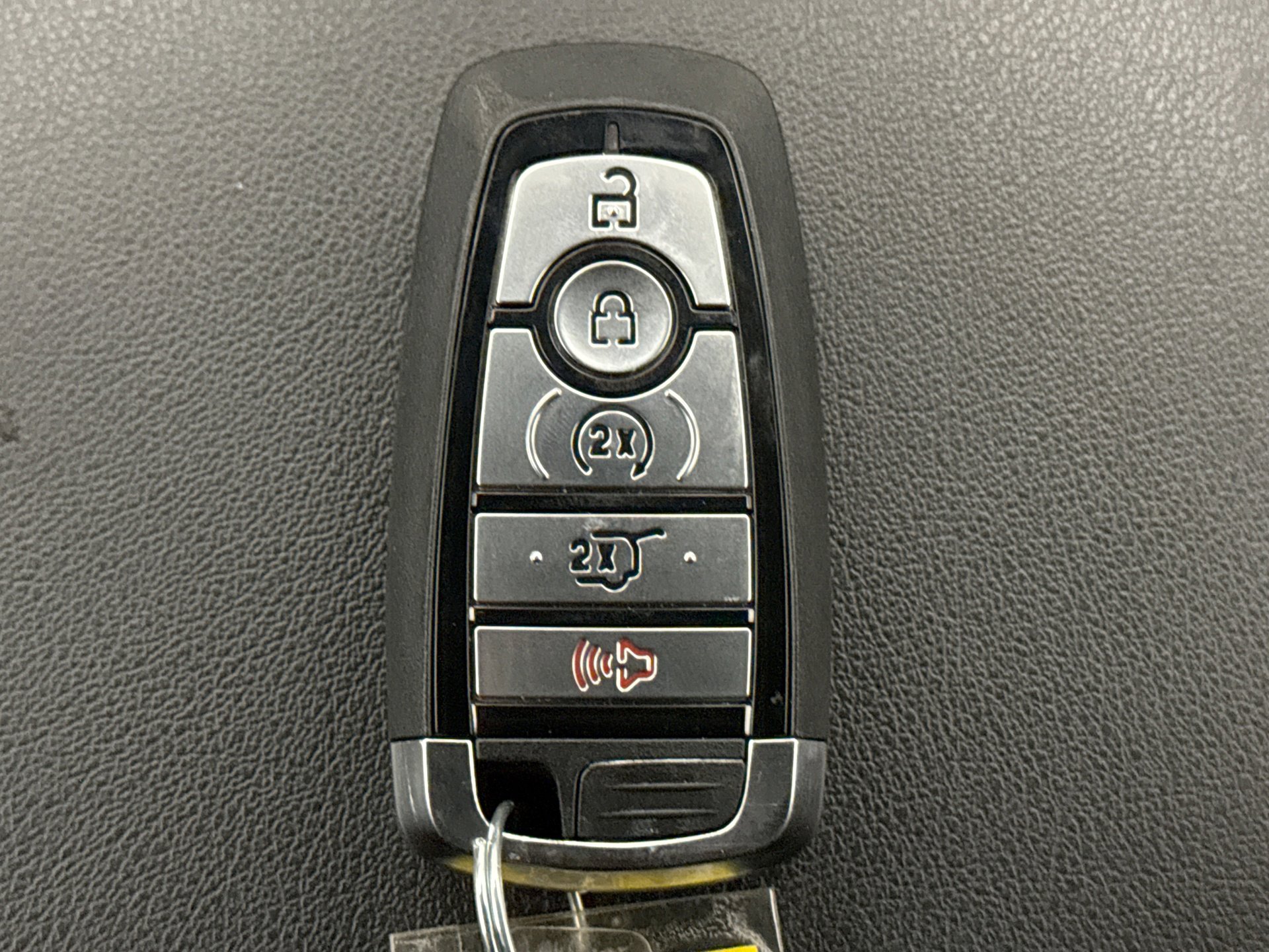 Used 2024 Ford Edge ST-Line image 22