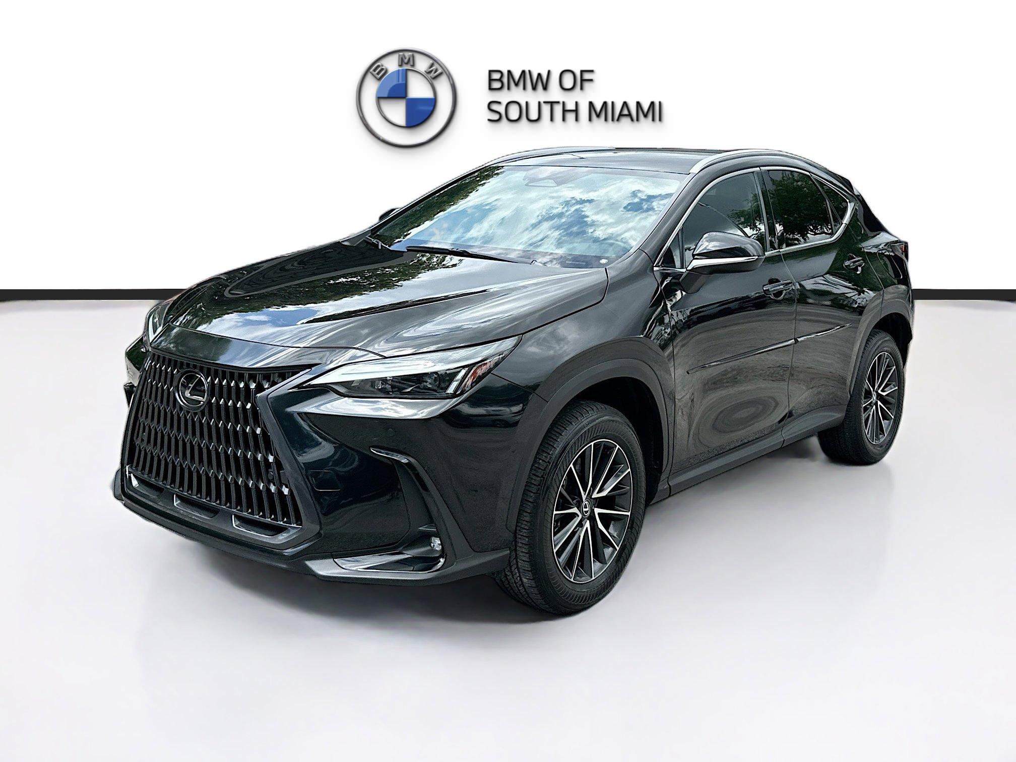 Used 2025 Lexus NX 250 FWD w/ Accessory Package (P2) image 3