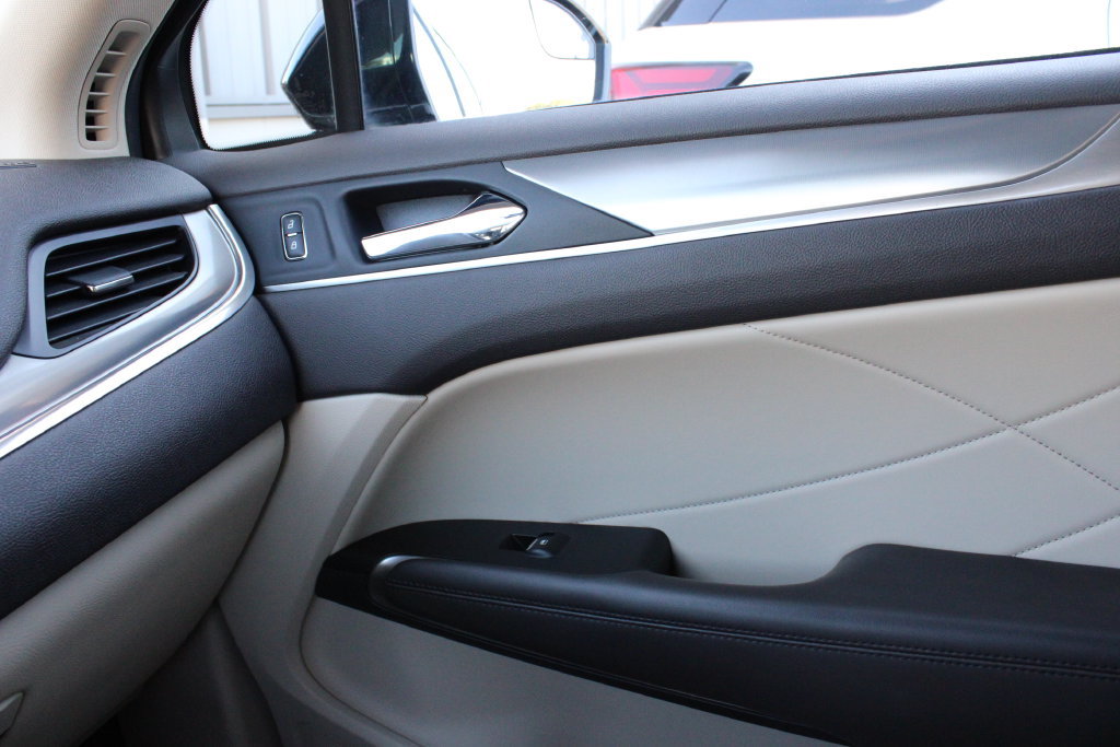 Used 2019 Lincoln MKC Premiere AWD/4WD image 21