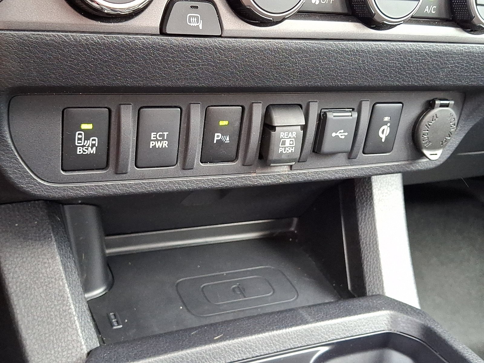 Used 2023 Toyota Tacoma TRD Off-Road w/ TRD Premium Off Road Package AWD/4WD image 27