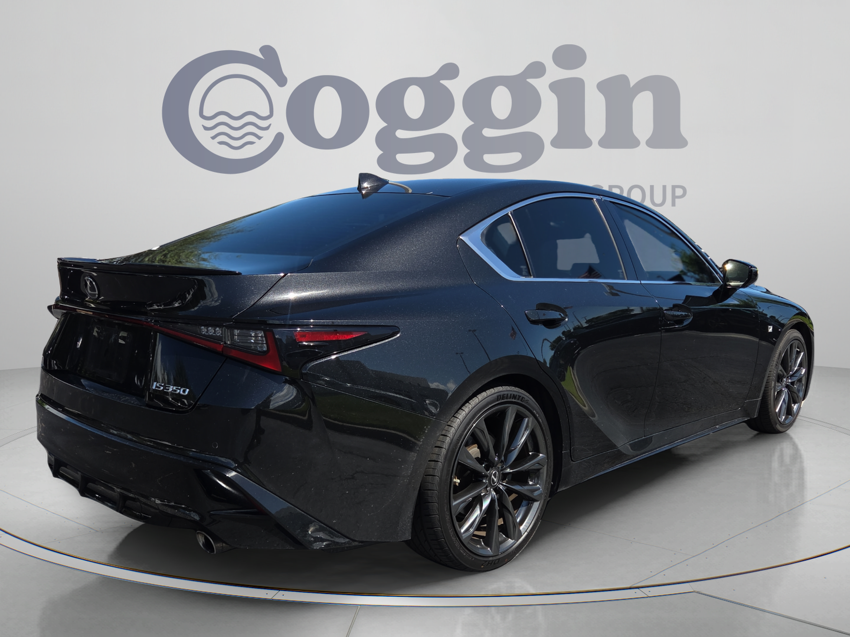 Used 2022 Lexus IS 350 F Sport RWD image 5