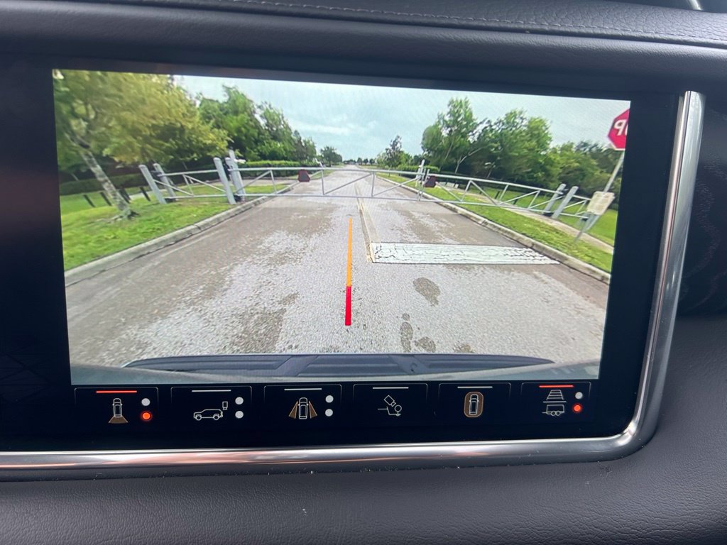 Used 2024 GMC Yukon Denali w/ Advanced Technology Package AWD/4WD image 46