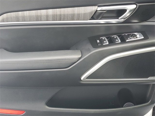 Used 2023 Kia Telluride AWD image 16