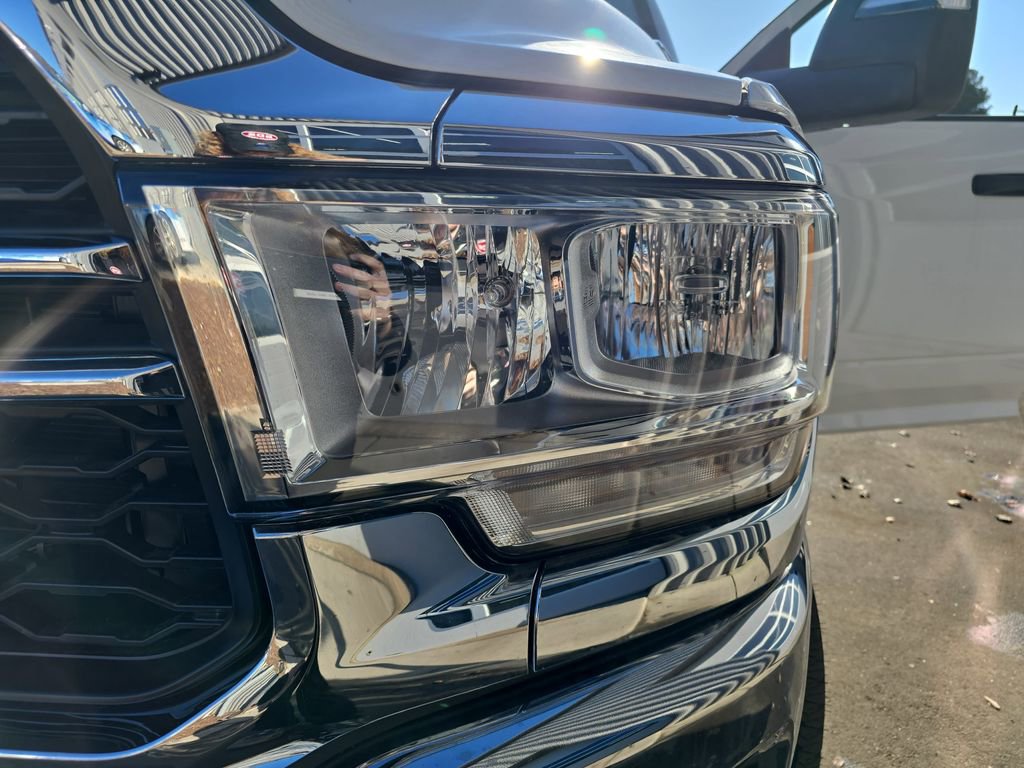 New 2024 RAM 2500 Tradesman w/ Chrome Appearance Group image 33