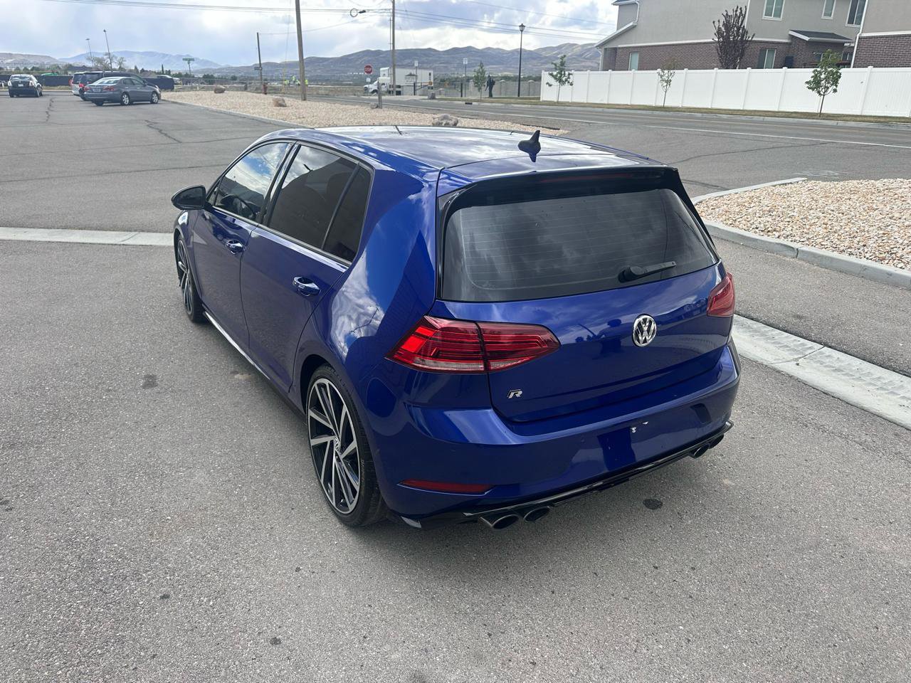 Used 2018 Volkswagen Golf R 4-Door image 5