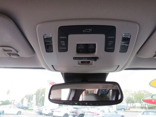 Certified 2026 Toyota Sienna XLE image 36