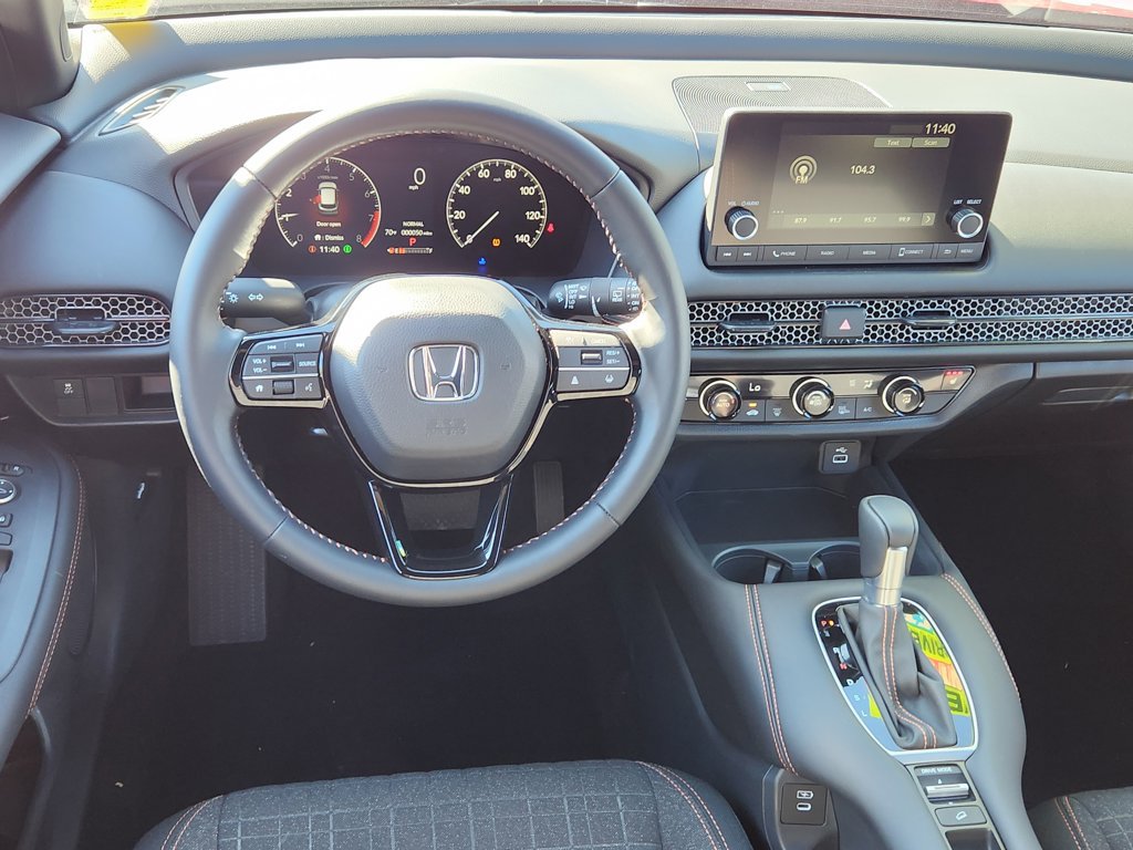 Used 2025 Honda HR-V Sport image 11