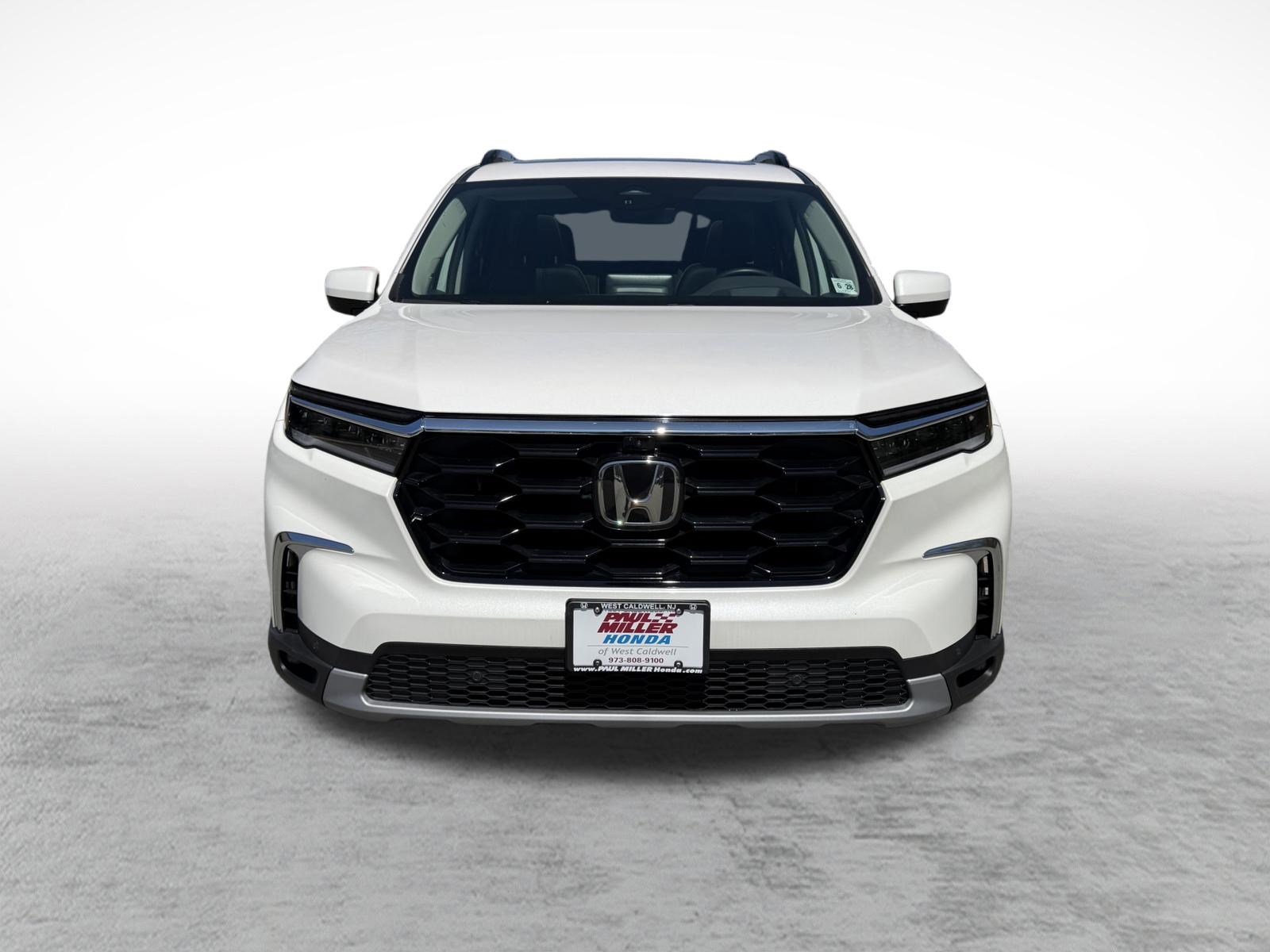 Used 2023 Honda Pilot Elite image 2