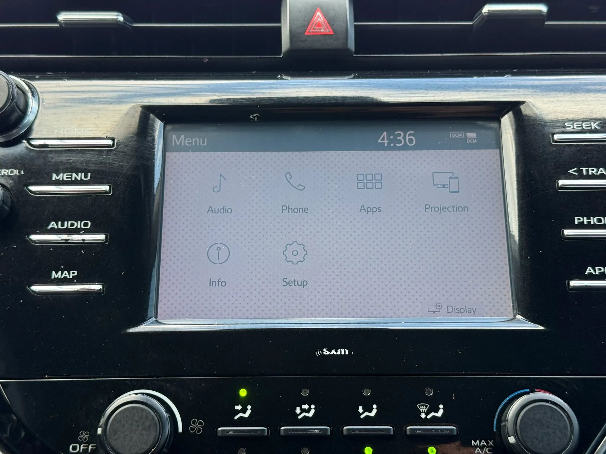 Used 2020 Toyota Camry LE FWD image 31