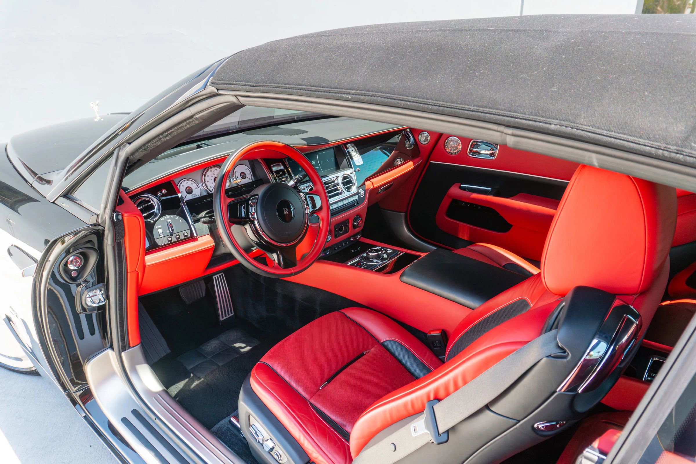 Used 2019 Rolls-Royce Dawn RWD image 84