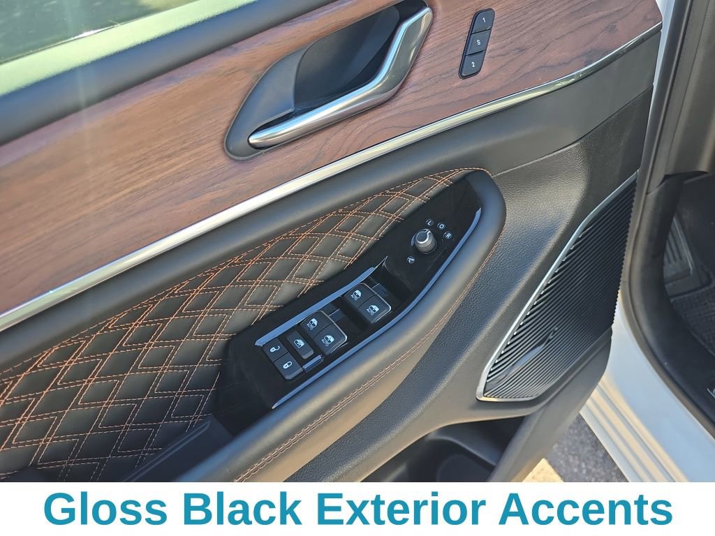 Used 2024 Jeep Grand Cherokee L Summit w/ Advanced Protech Group IV image 13