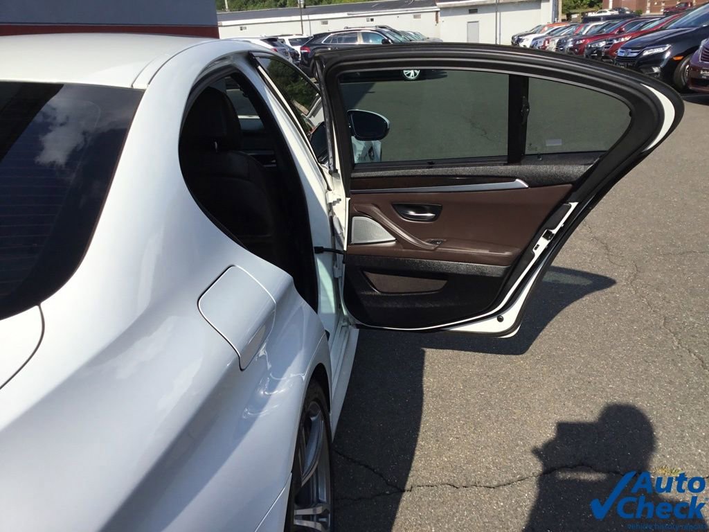 Used 2013 BMW M5 RWD image 30