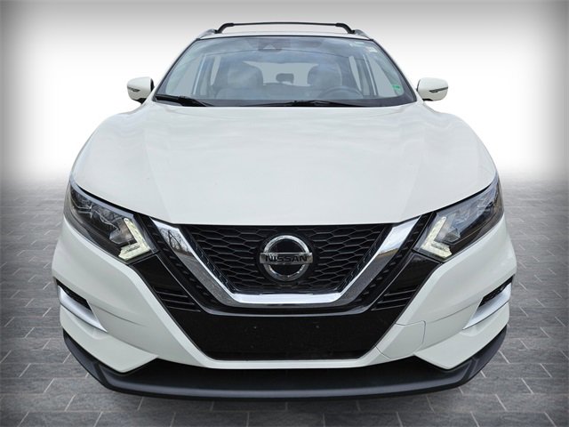 Used 2022 Nissan Rogue Sport SL image 2