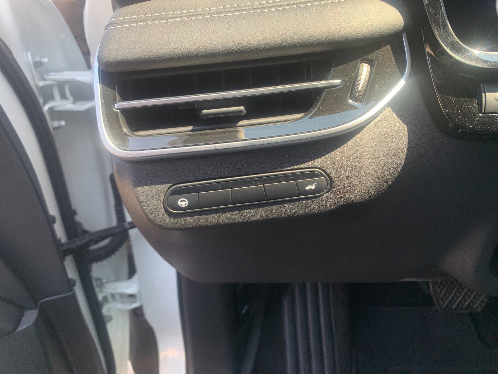 Used 2025 INFINITI QX60 Luxe FWD image 24