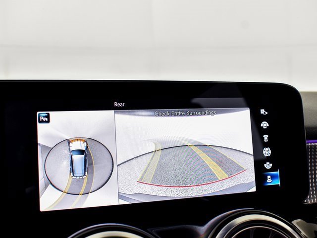 Used 2022 Mercedes-Benz EQB 300 4MATIC image 37