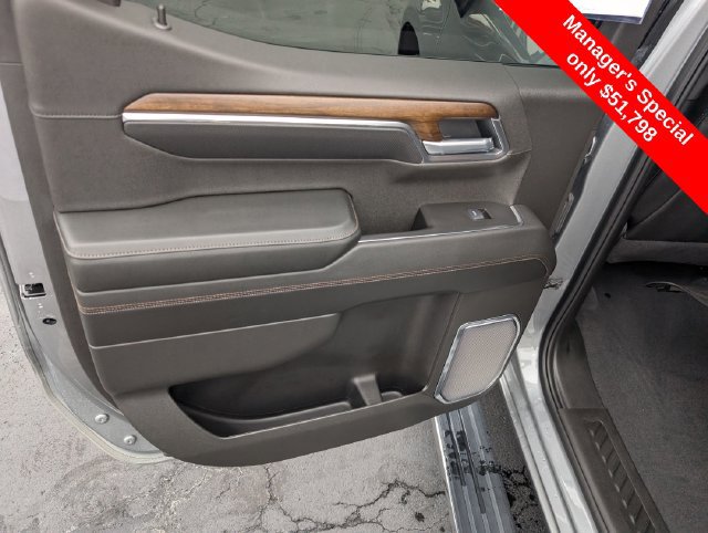 Used 2025 Chevrolet Silverado 1500 High Country w/ Technology Package AWD/4WD image 12