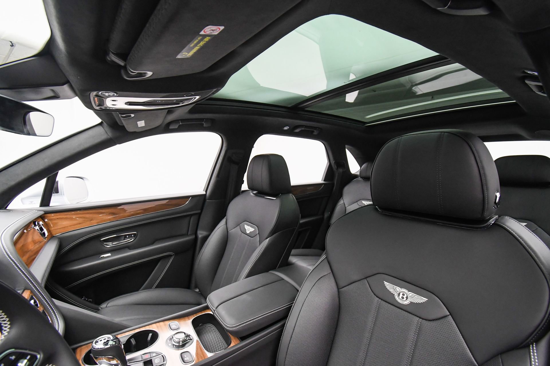 New 2025 Bentley Bentayga image 47