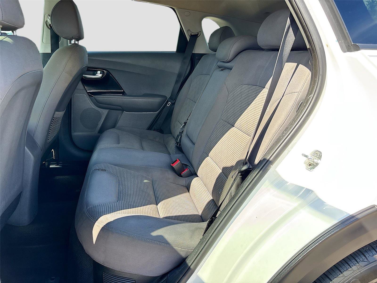 Used 2020 Kia Niro LXS FWD image 22