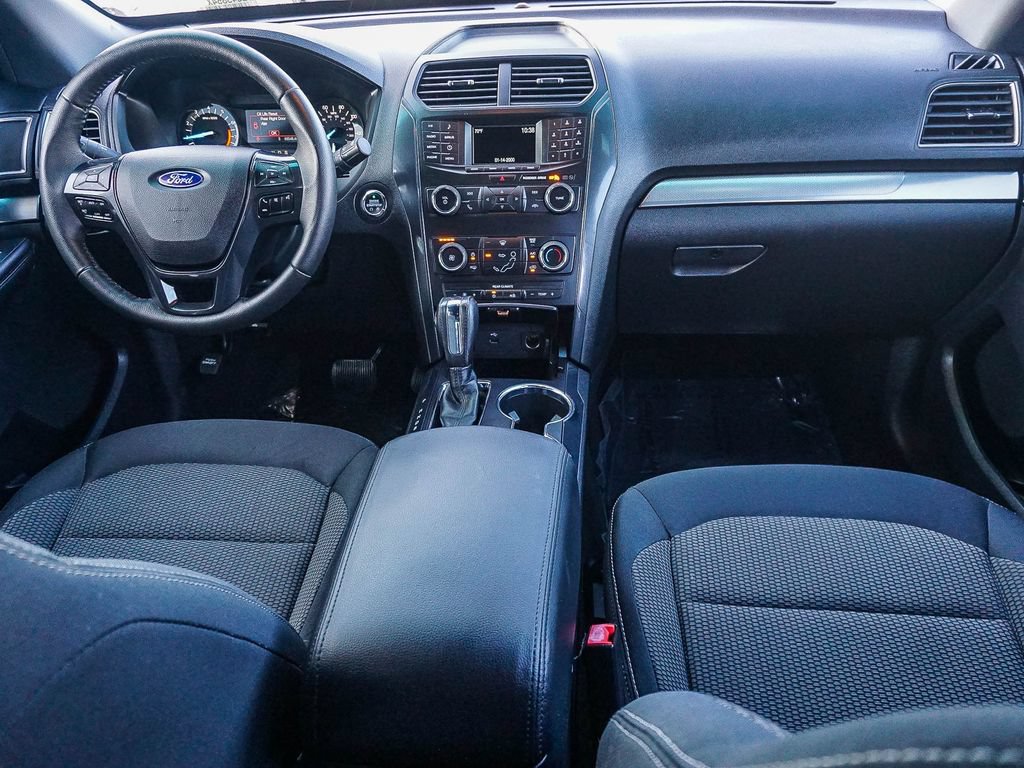 Used 2018 Ford Explorer XLT FWD image 15