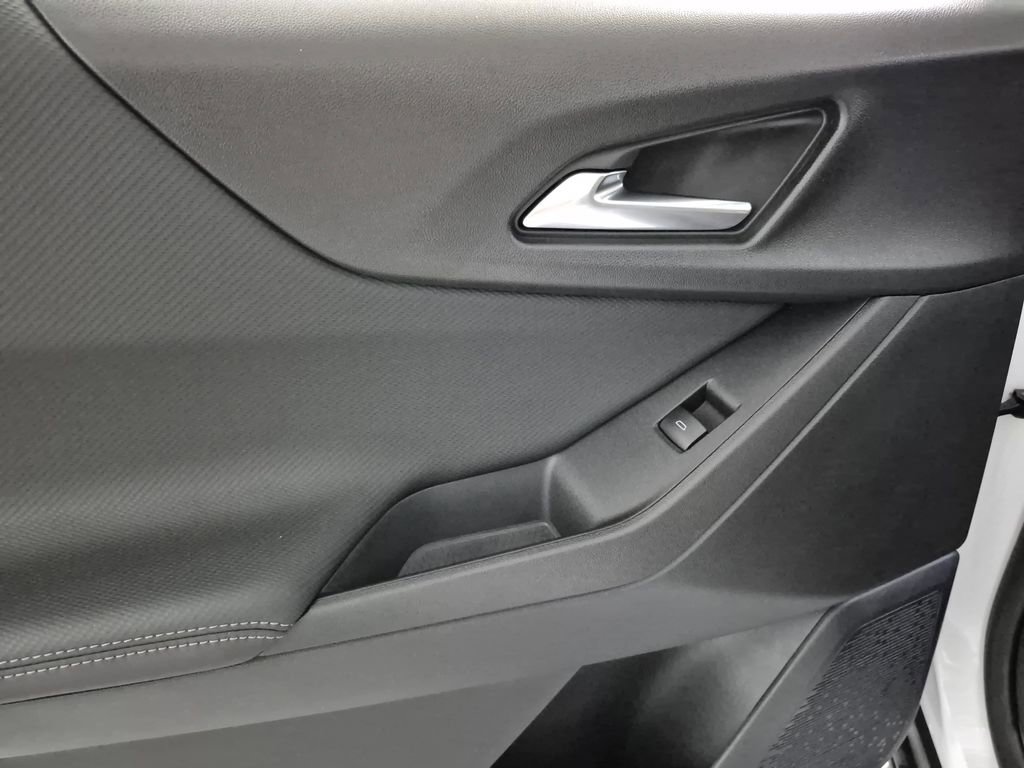 New 2026 Chevrolet Equinox LT FWD image 23