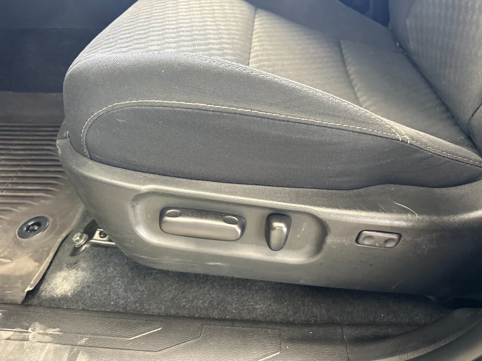 Used 2022 Toyota Tacoma SR5 w/ Trail Edition AWD/4WD image 12