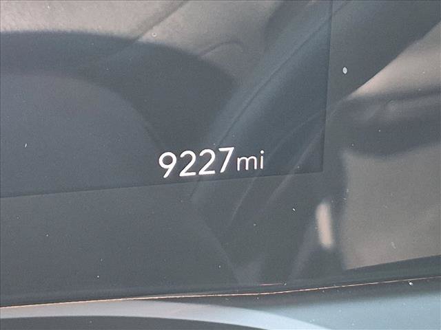 Used 2024 Buick Envista Sport Touring w/ Convenience I Package FWD image 11